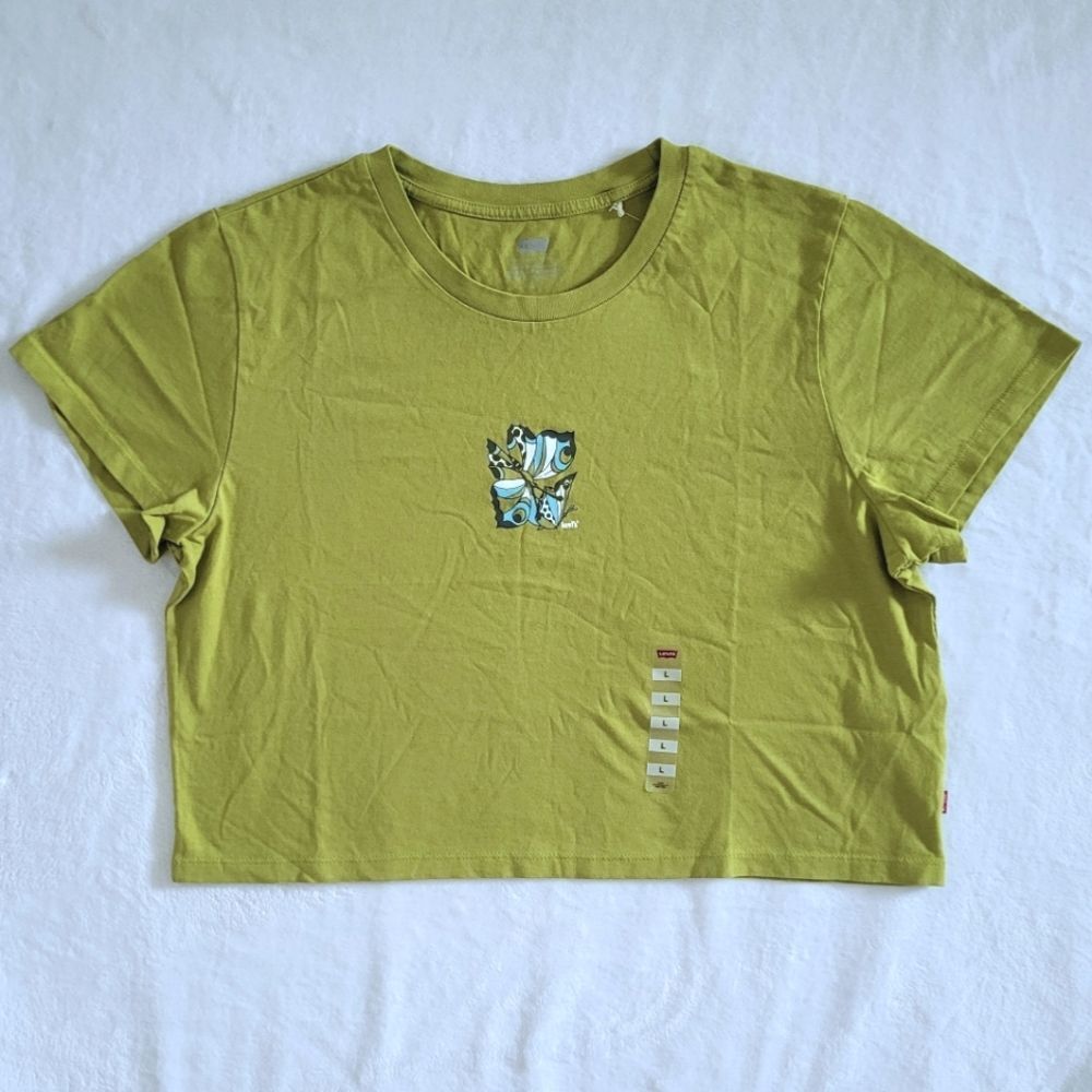 Levi's Butterflies🦋 Graphic Tee👕 - NWT